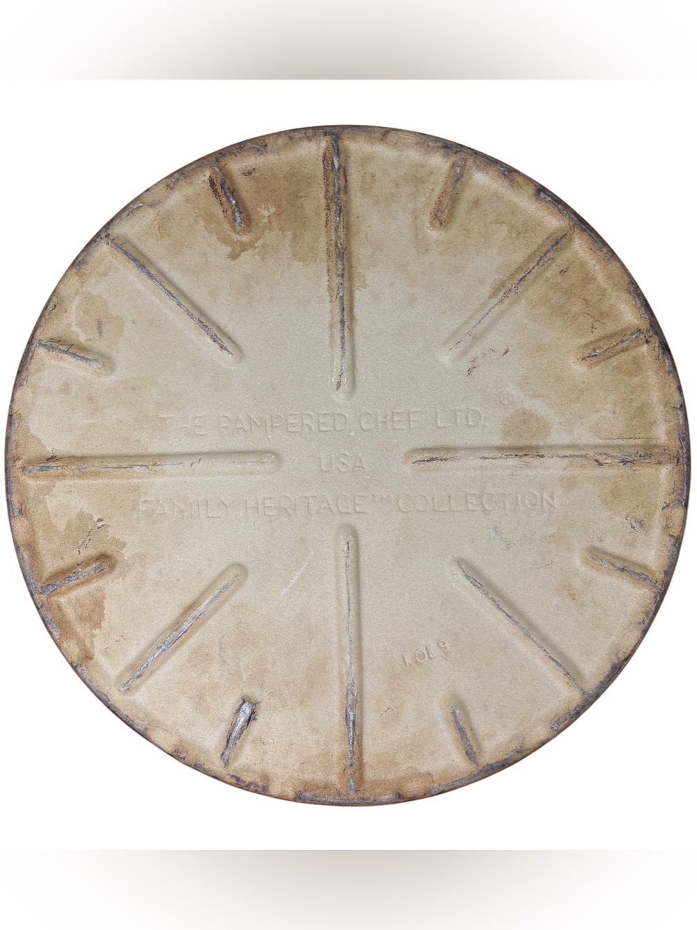 Vintage Pampered Chef Family Heritage Collection Round Stoneware Baking Stone